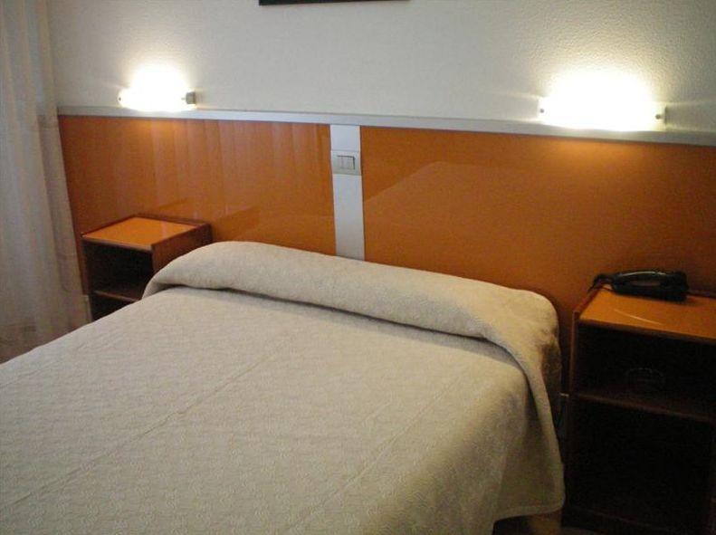 Hostal Liste Station A Coruña Pokoj fotografie